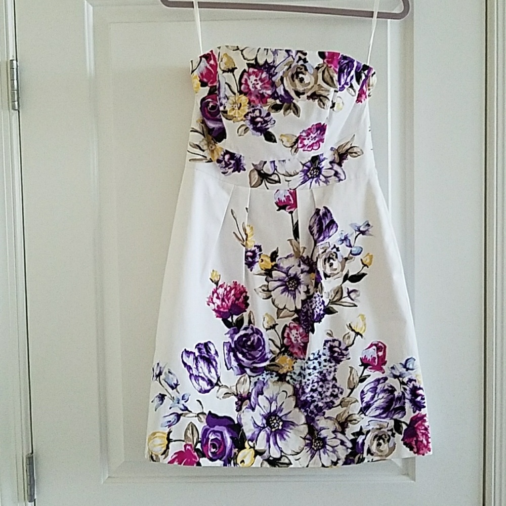 White House Black Market Strapless Dress